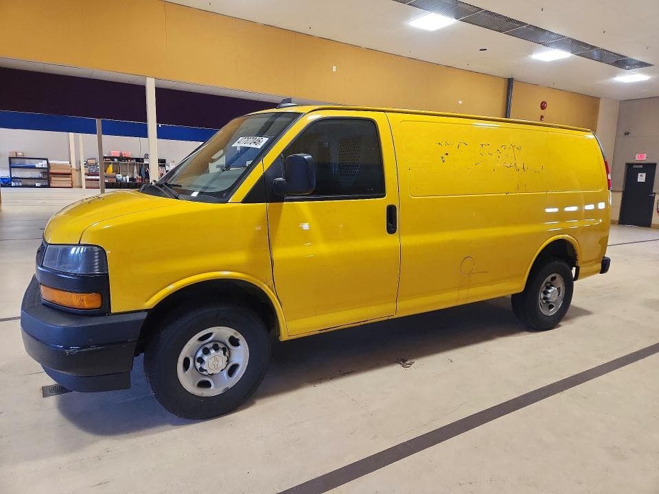 2019 CHEVROLET EXPRESS 4LT - 1