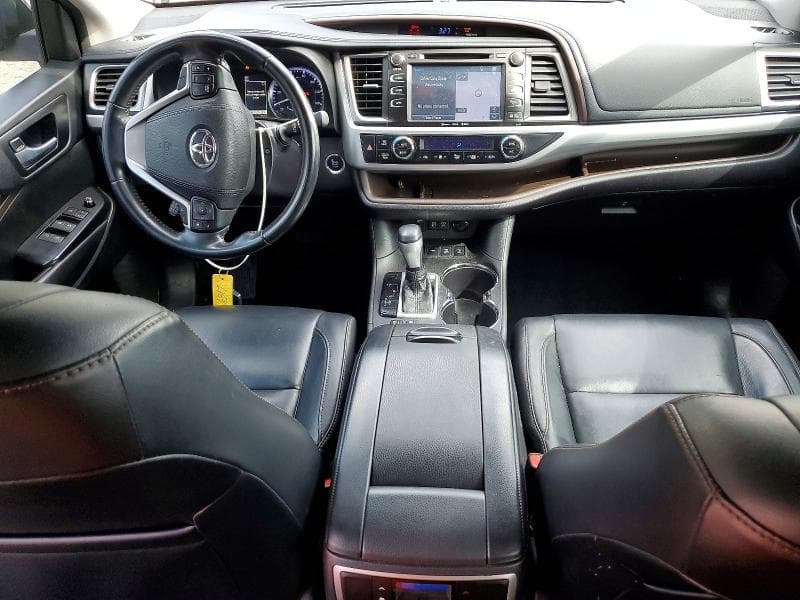 2018 TOYOTA HIGHLANDER XLE 8