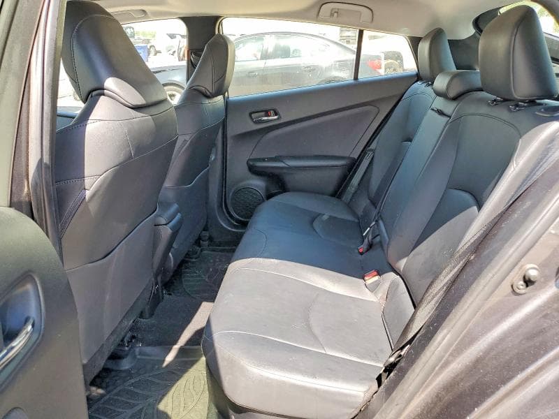2018 TOYOTA PRIUS FOUR 10