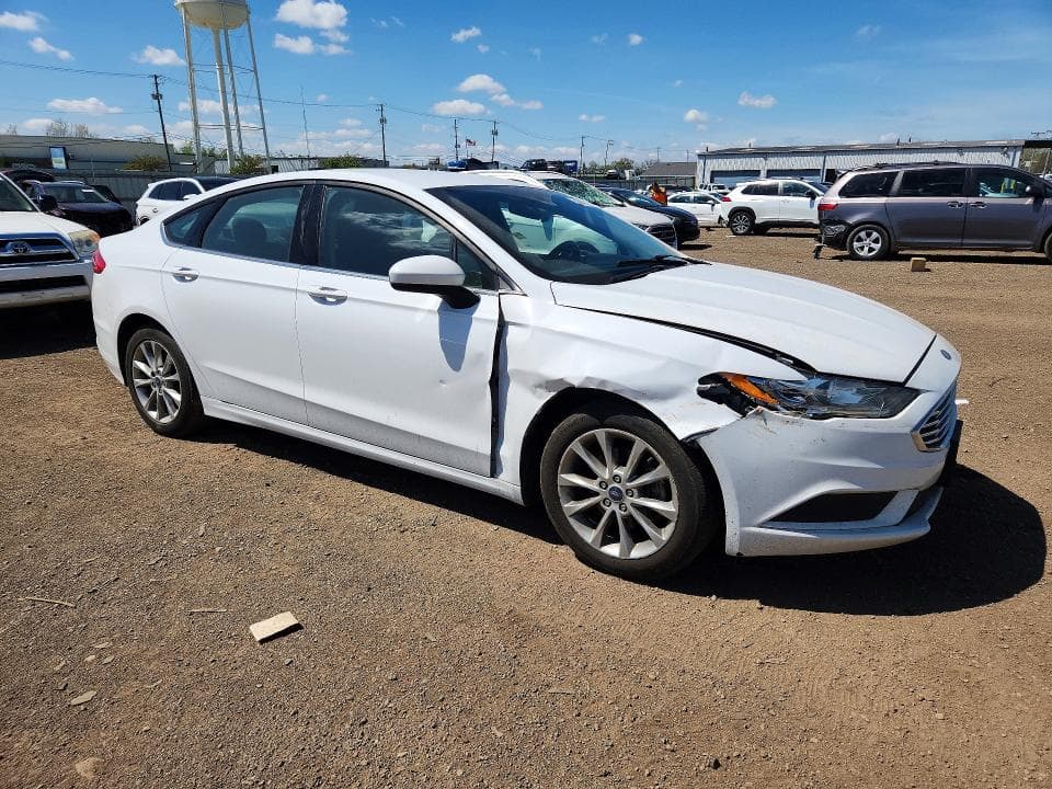 2017 FORD FUSION SE 4