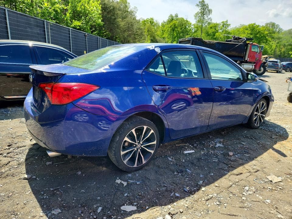 2017 TOYOTA COROLLA SE 3