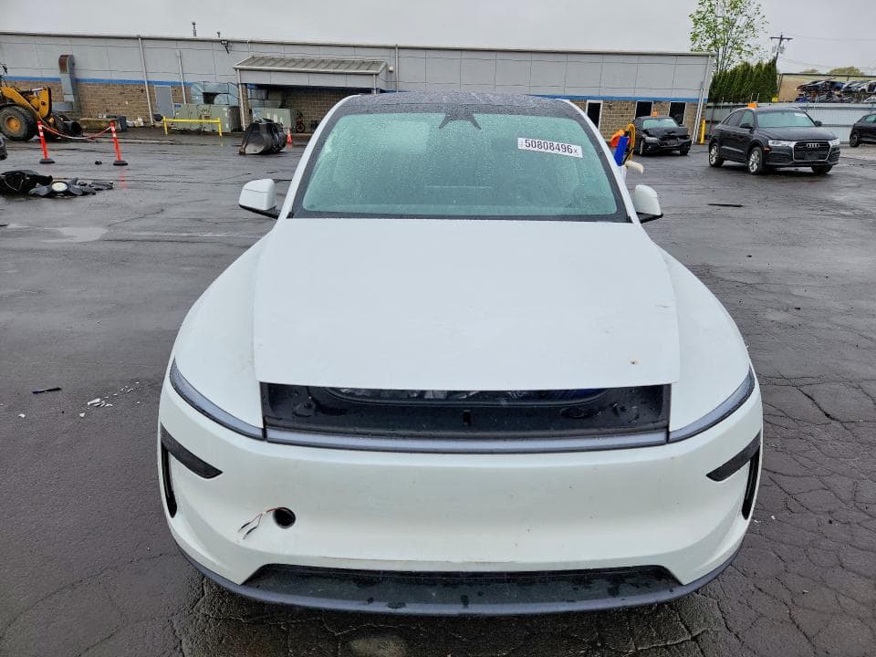 2026 TESLA MODEL Y 5