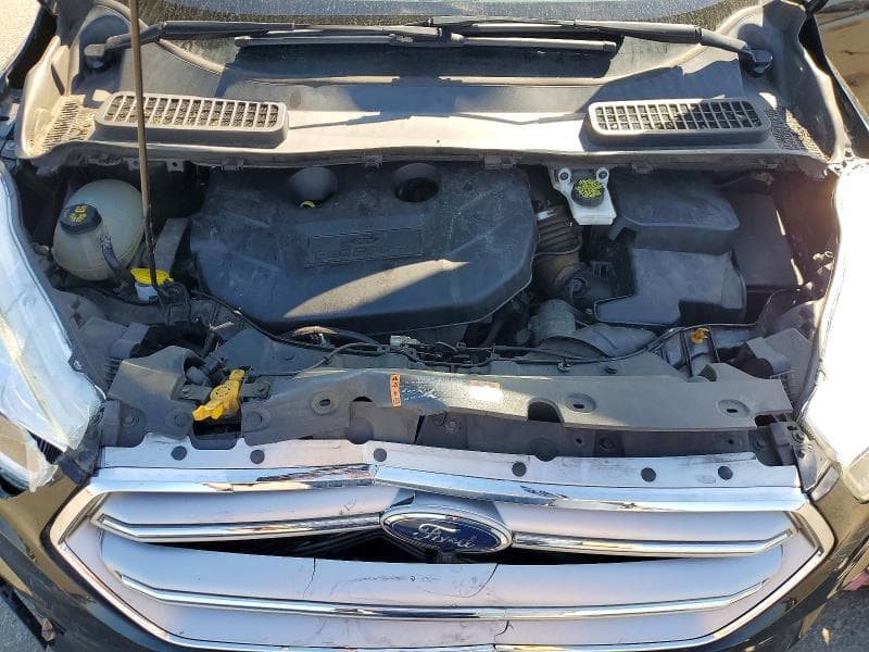 2017 FORD ESCAPE SE 12