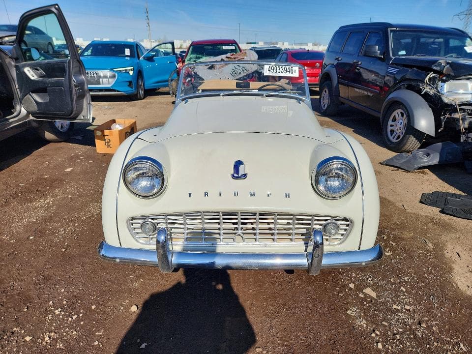 1962 TRIUMPH CAR TR3A 5