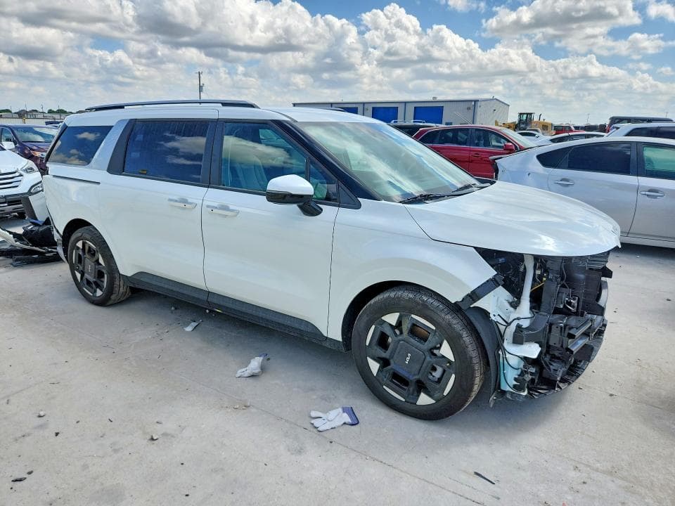 2026 KIA CARNIVAL EX 4