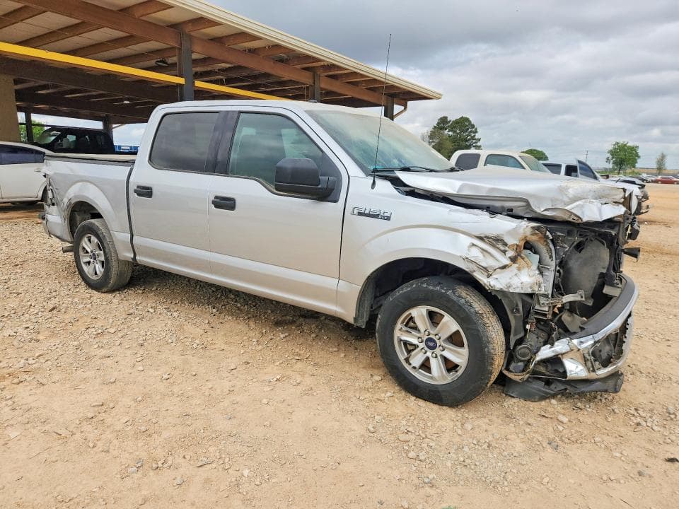 2017 FORD F150 SUPERCREW 4