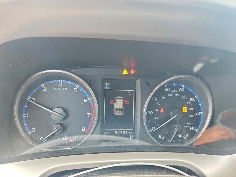 2017 TOYOTA RAV4 LE 9