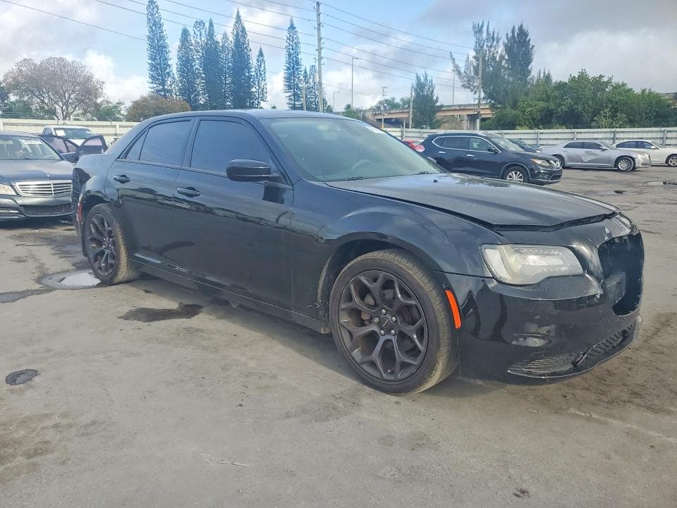 2019 CHRYSLER 300 TOURING 4