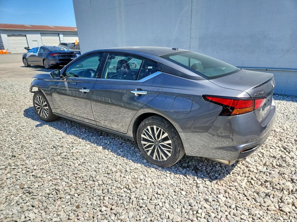 2025 NISSAN ALTIMA SV 2