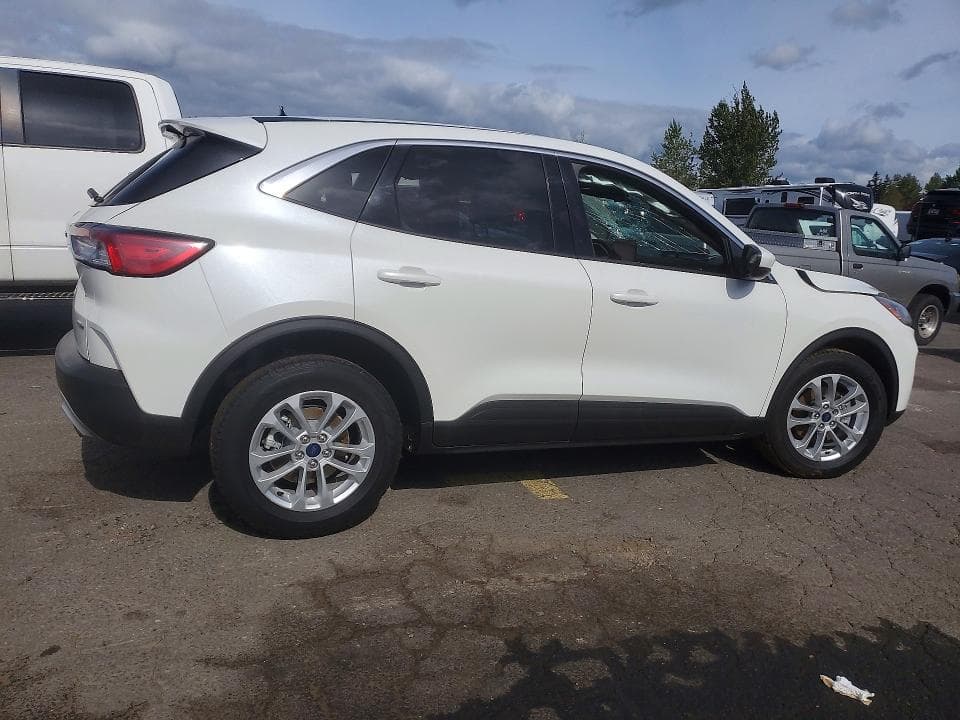2020 FORD ESCAPE SE 3