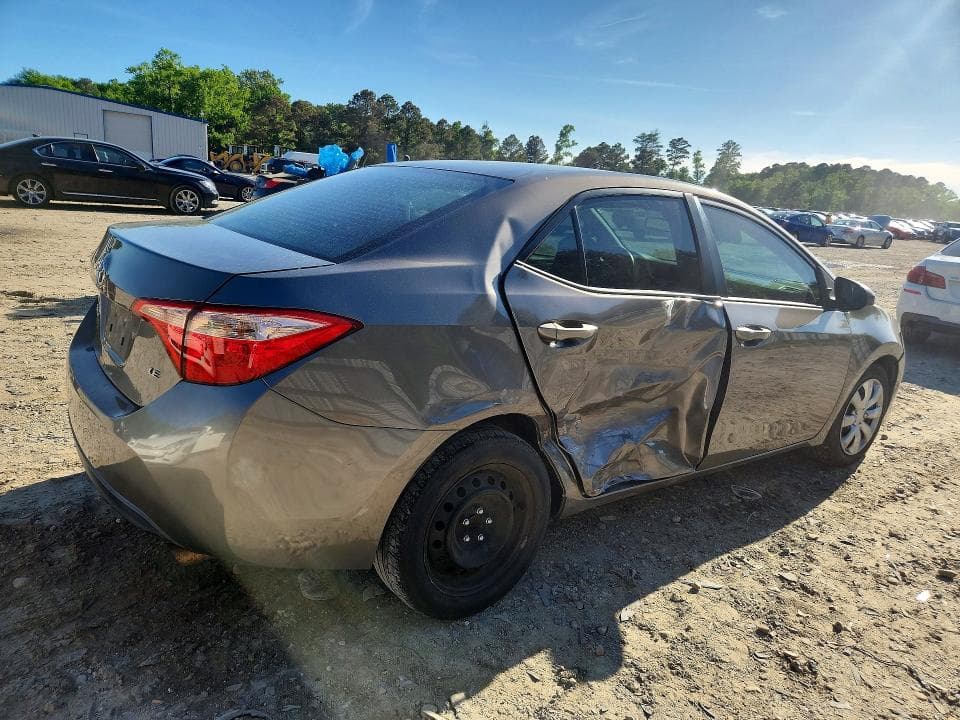2017 TOYOTA COROLLA LE 3