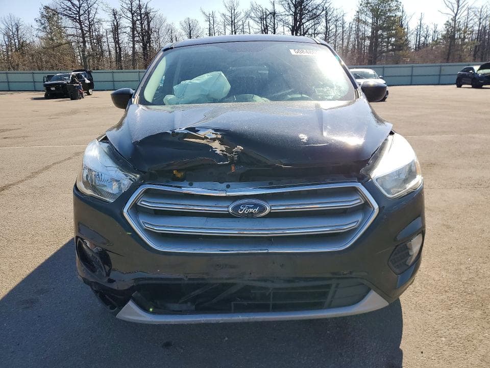 2017 FORD ESCAPE SE 5