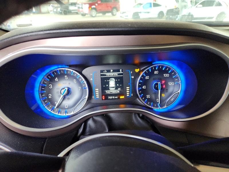 2023 CHRYSLER VOYAGER LX 9