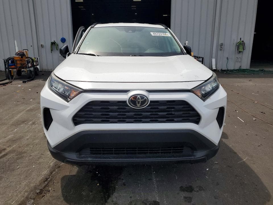 2020 TOYOTA RAV4 LE 5