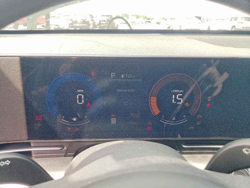 2024 HYUNDAI KONA SE 9