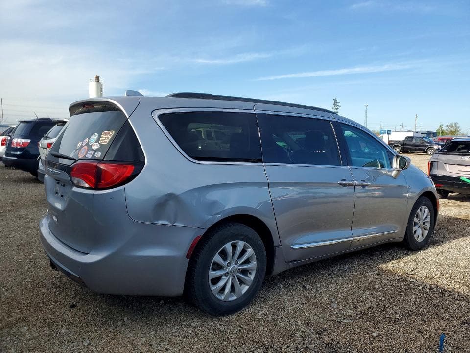 2017 CHRYSLER PACIFICA TOURING L 3