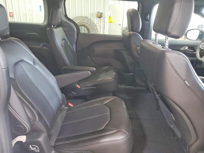 2025 CHRYSLER PACIFICA SELECT 11