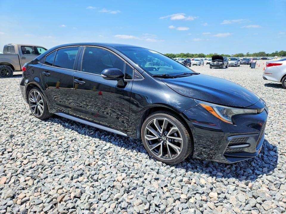 2020 TOYOTA COROLLA XSE 4