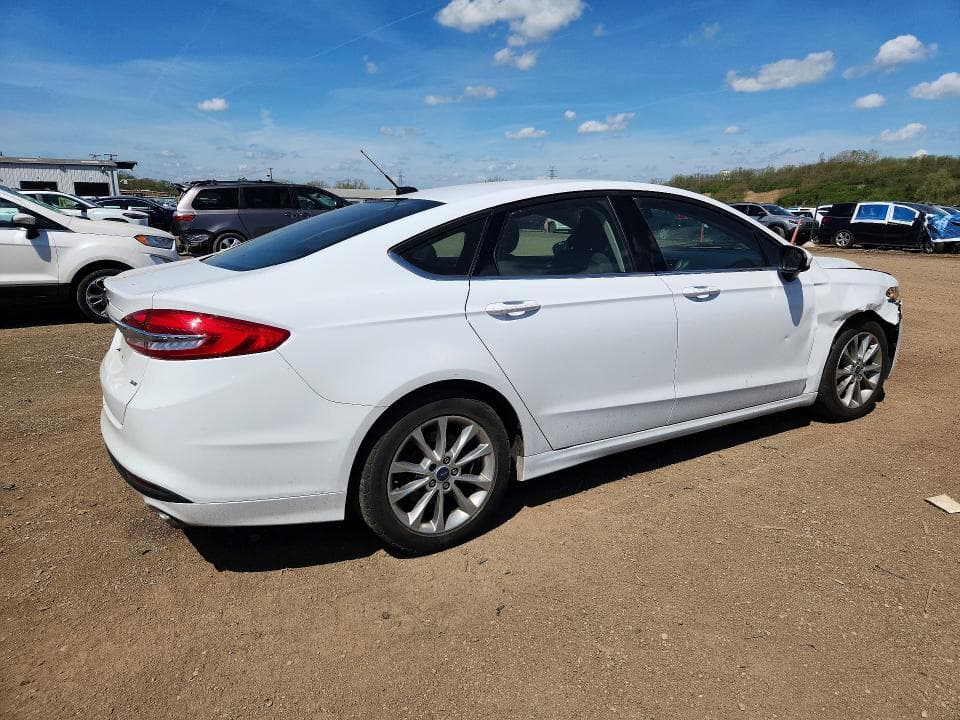 2017 FORD FUSION SE 3