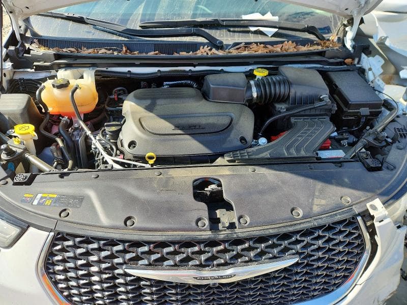 2022 CHRYSLER PACIFICA TOURING L 12