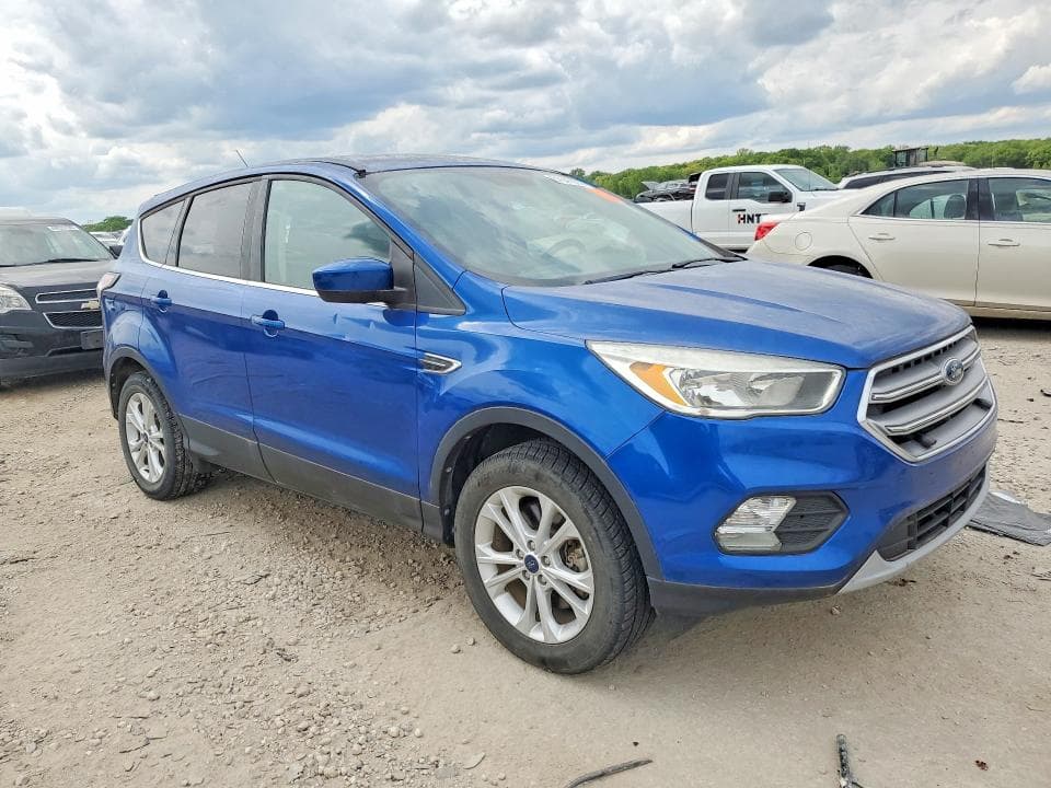 2017 FORD ESCAPE SE 4