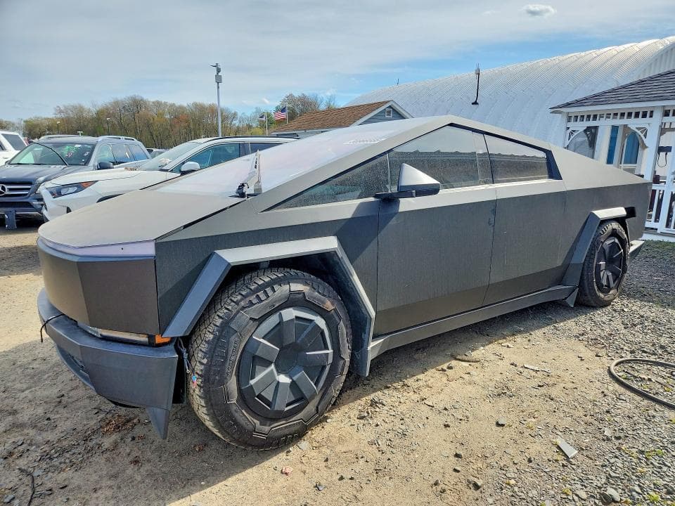 2024 TESLA CYBERTRUCK
