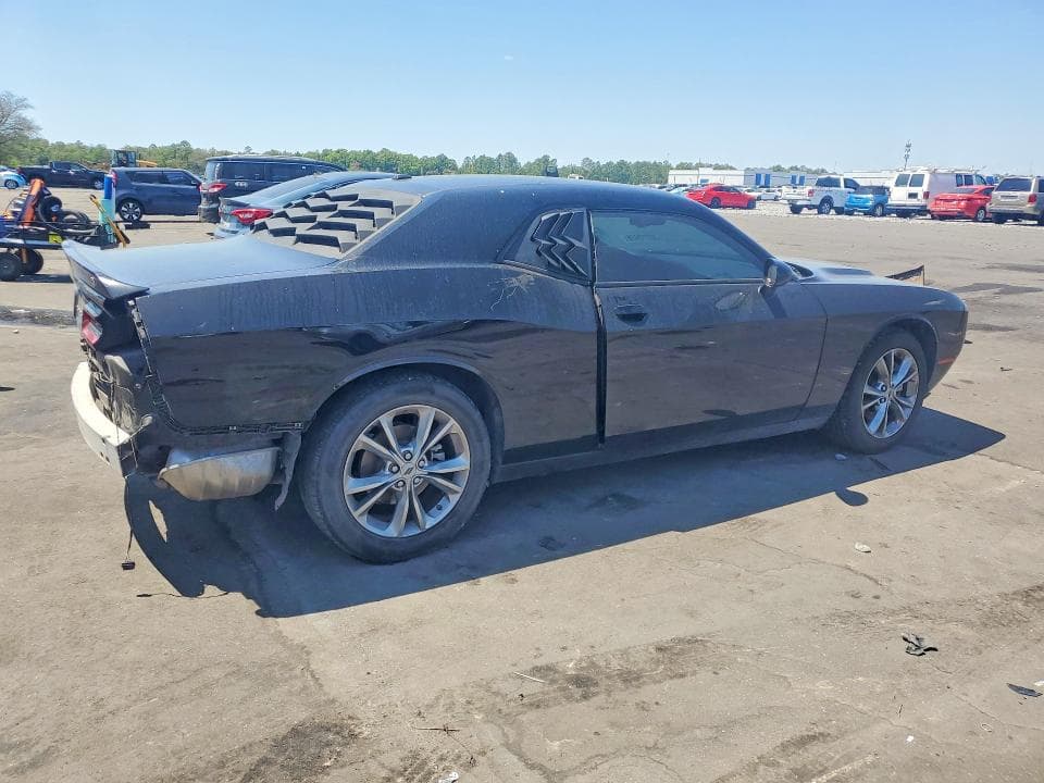 2023 DODGE CHALLENGER SXT 3