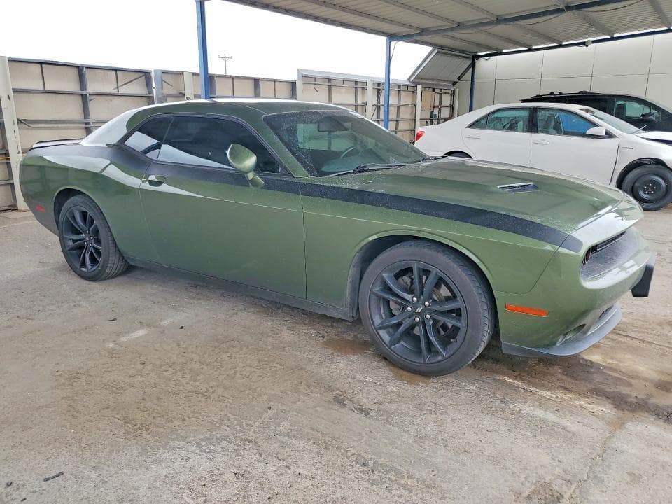 2018 DODGE CHALLENGER SXT 4