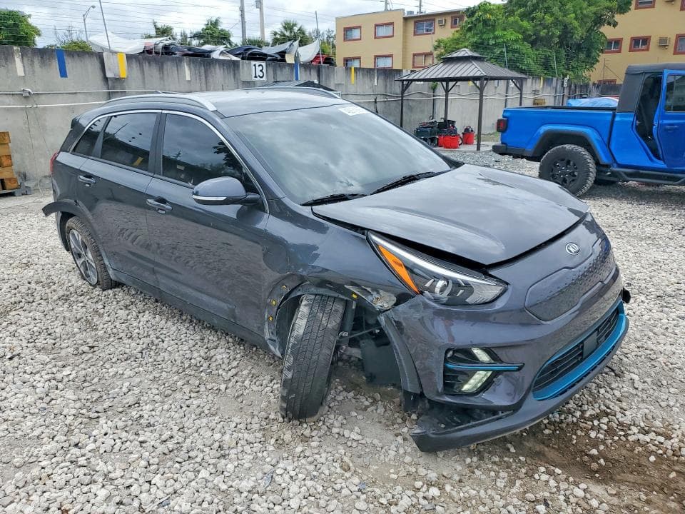 2020 KIA NIRO EX 4