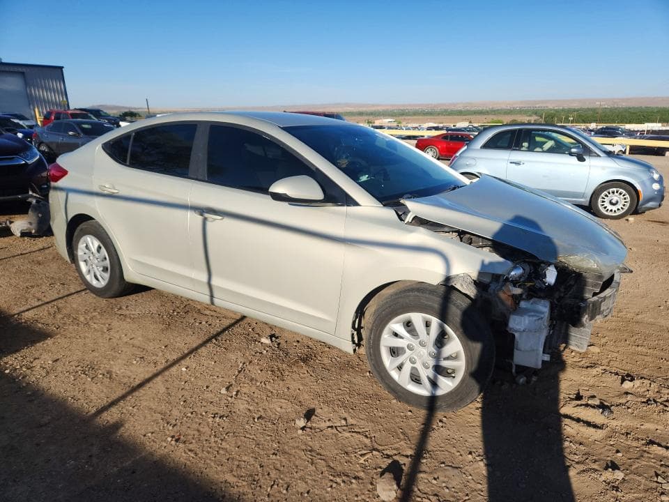 2017 HYUNDAI ELANTRA SE 4