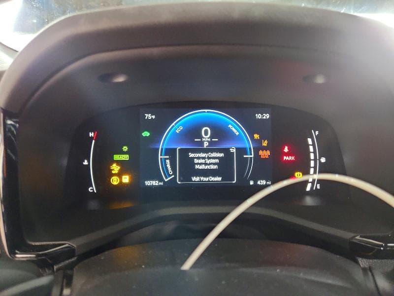 2025 TOYOTA CAMRY SE 9