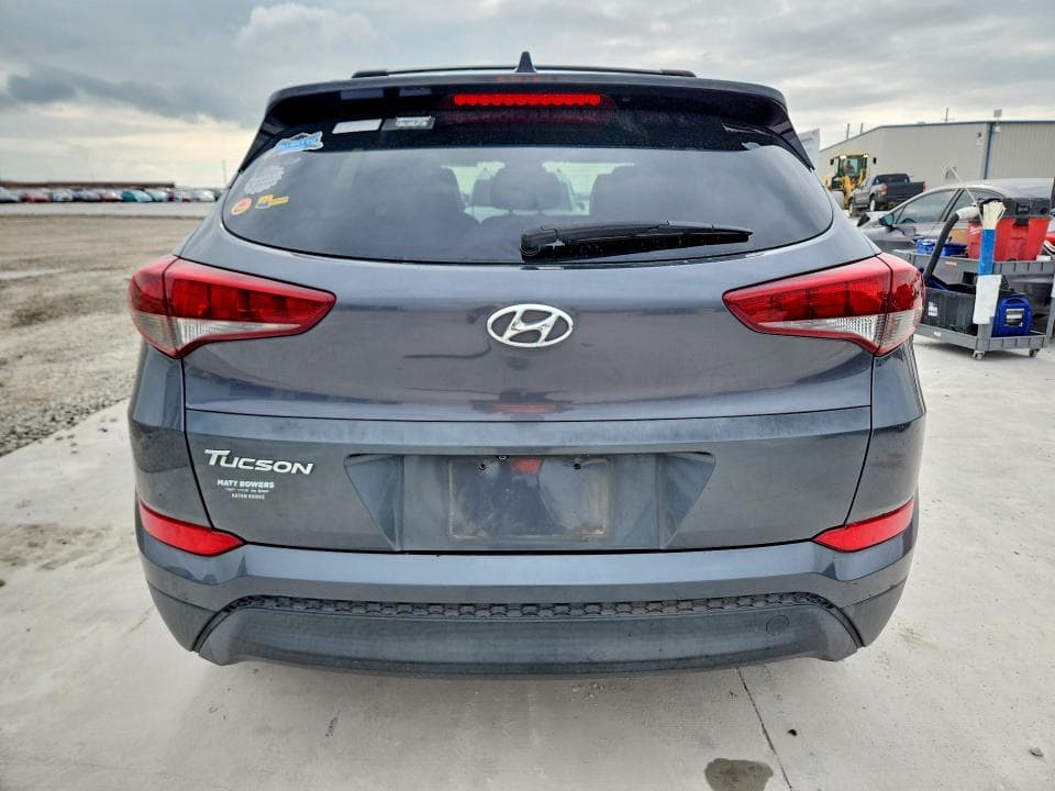 2017 HYUNDAI TUCSON SE PLUS 6