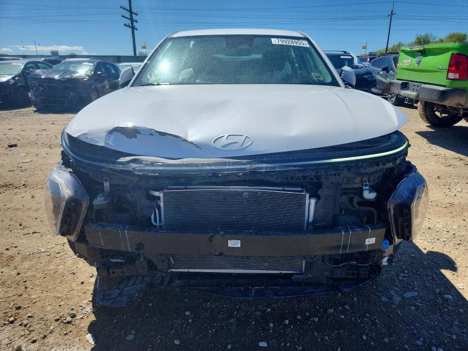2024 HYUNDAI KONA SE 5