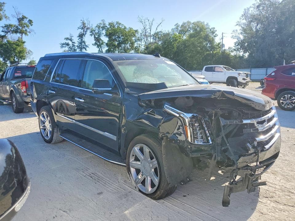 2017 CADILLAC ESCALADE LUXURY 4