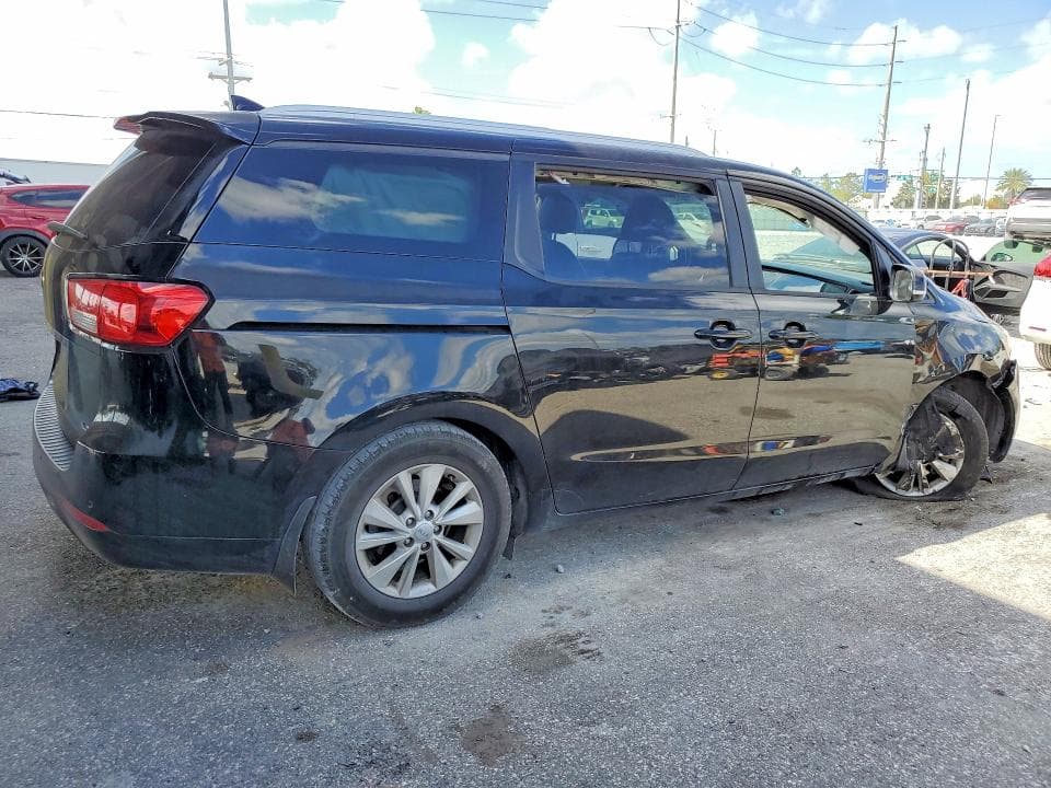 2017 KIA SEDONA LX 3