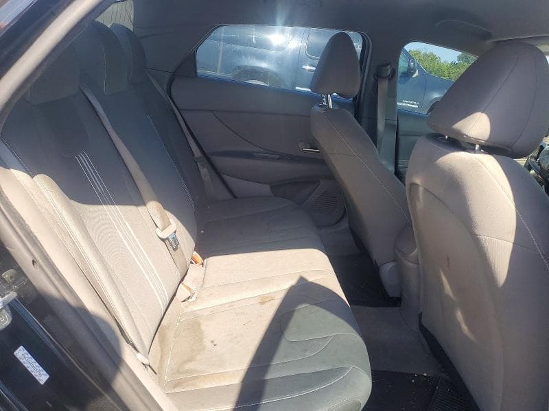 2022 HYUNDAI ELANTRA SEL 10