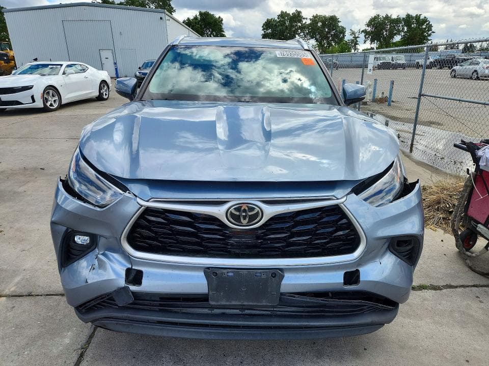 2021 TOYOTA HIGHLANDER XLE 5