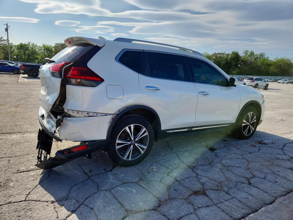 2017 NISSAN ROGUE 3