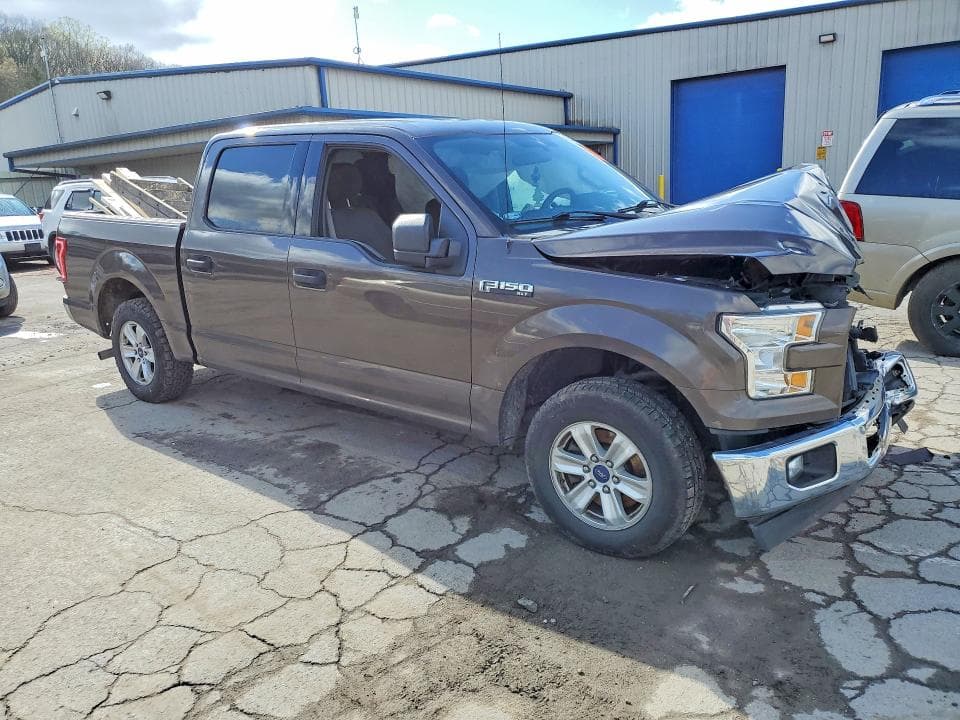 2017 FORD F150 SUPERCREW 4