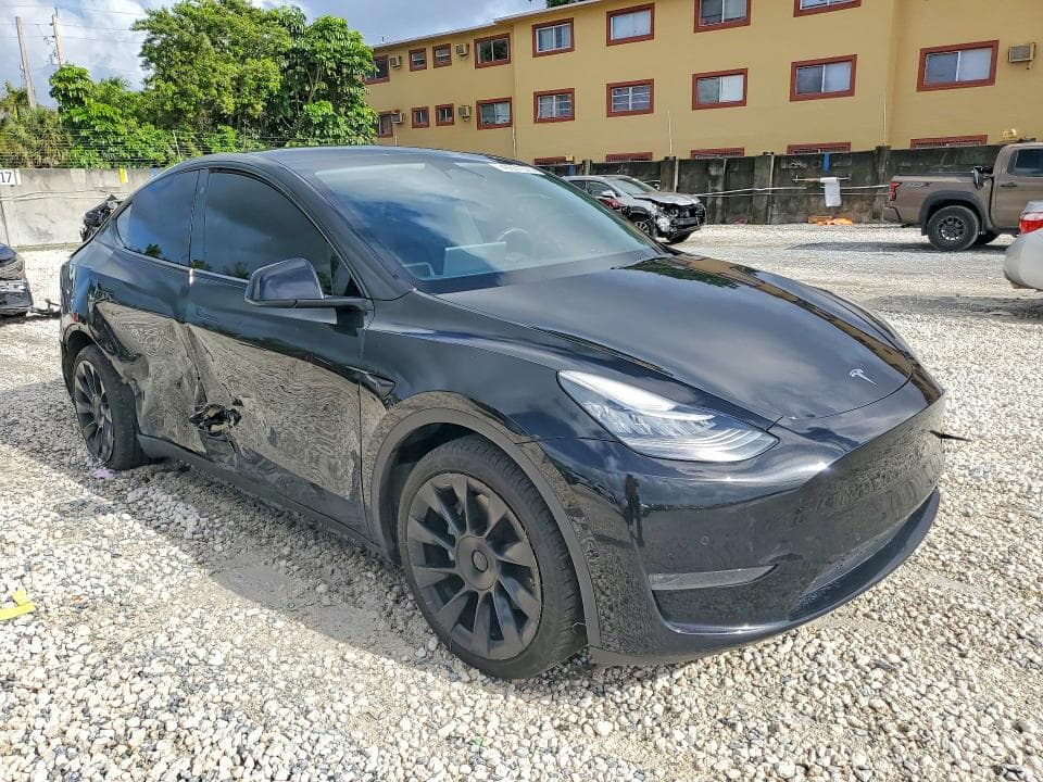 2022 TESLA MODEL Y 4