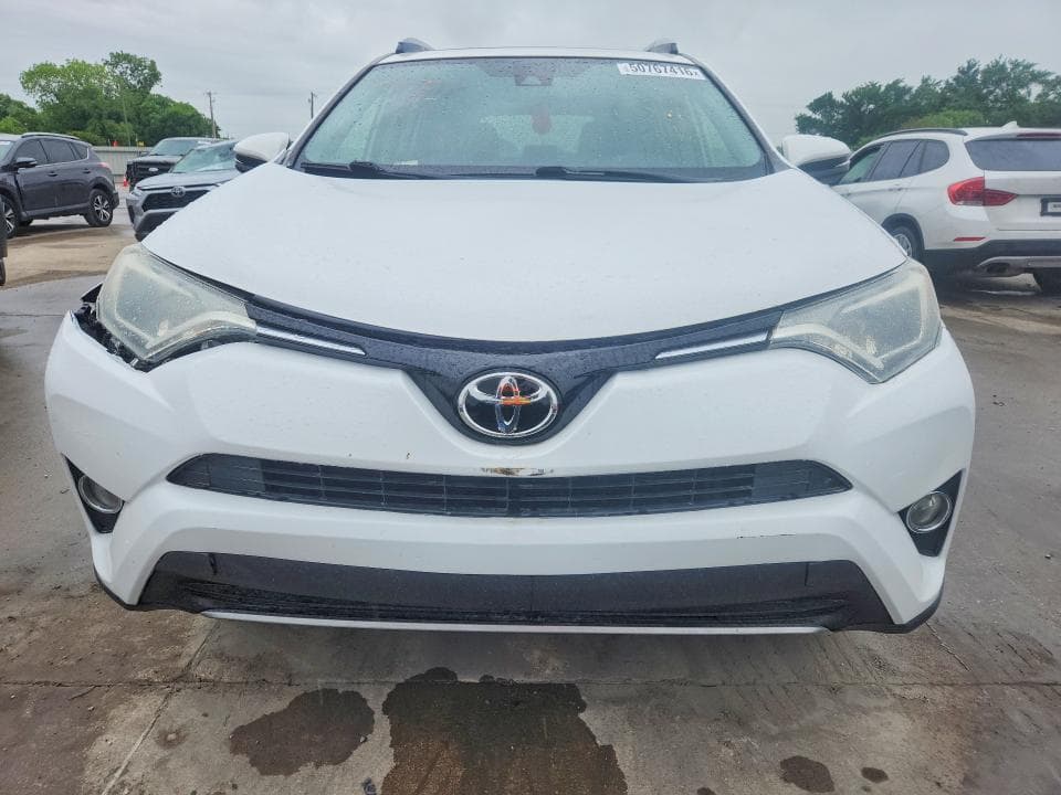 2017 TOYOTA RAV4 XLE 5