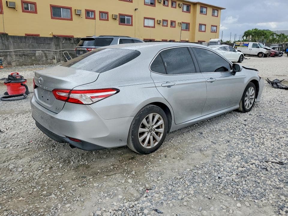 2018 TOYOTA CAMRY LE 3