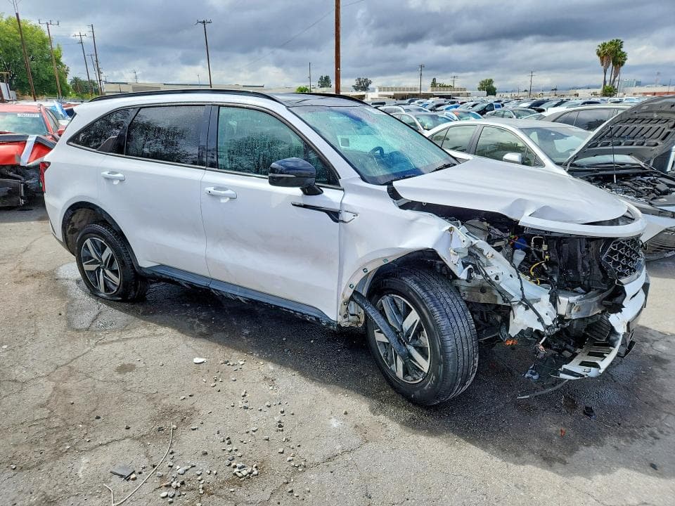 2023 KIA SORENTO S 4