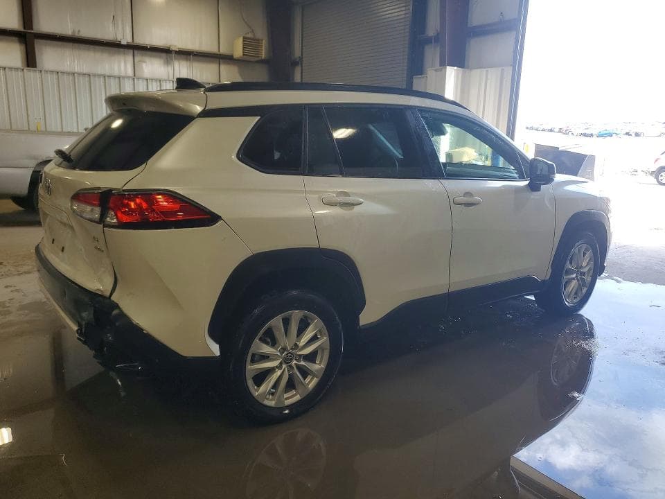 2025 TOYOTA COROLLA CROSS LE 3