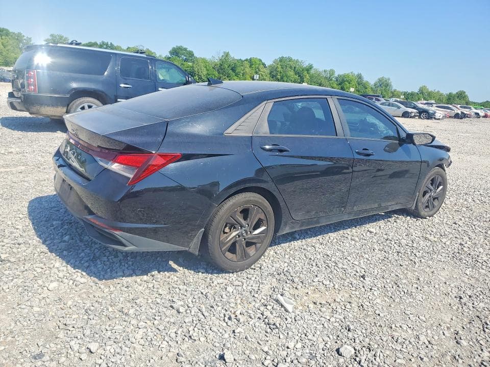 2022 HYUNDAI ELANTRA SEL 3