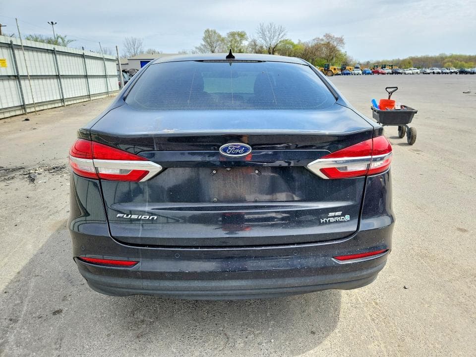 2019 FORD FUSION SE 6