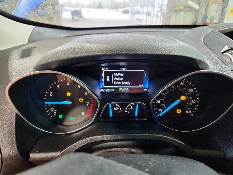 2017 FORD ESCAPE SE 9