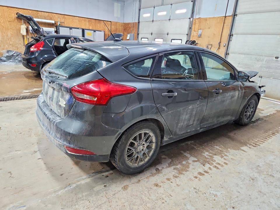 2017 FORD FOCUS SEL 3