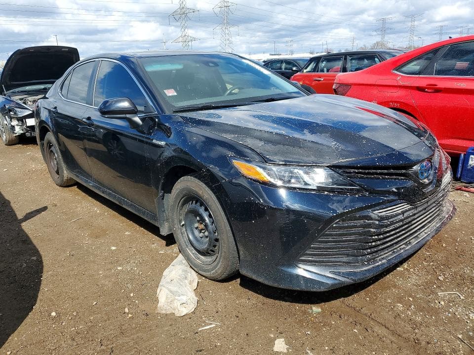 2018 TOYOTA CAMRY LE 4