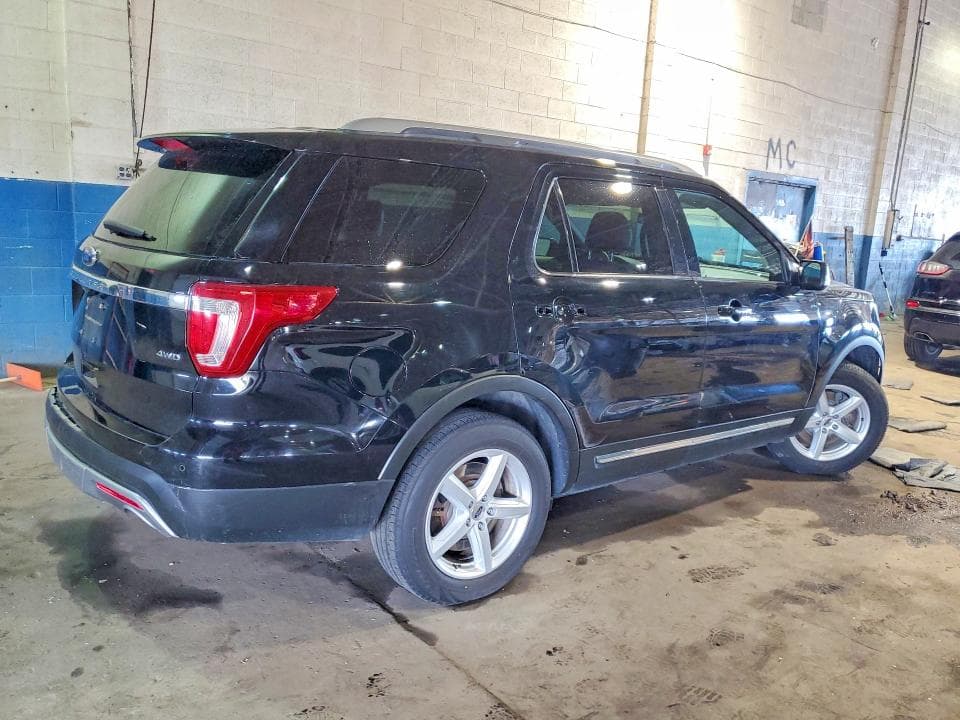 2017 FORD EXPLORER XLT 3